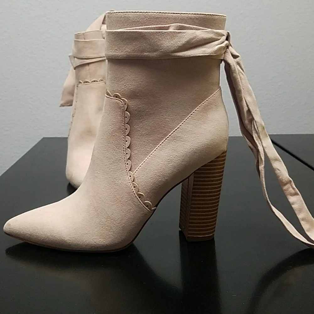 Suede booties Justfabulous NWT - Picture 3 of 4